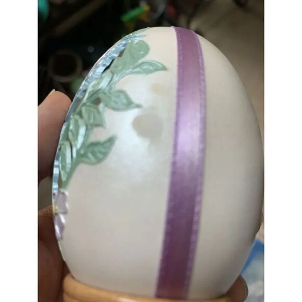 1991 Enesco Plastic Egg Easter Joanne Hunot‎ Pastels Butterfly